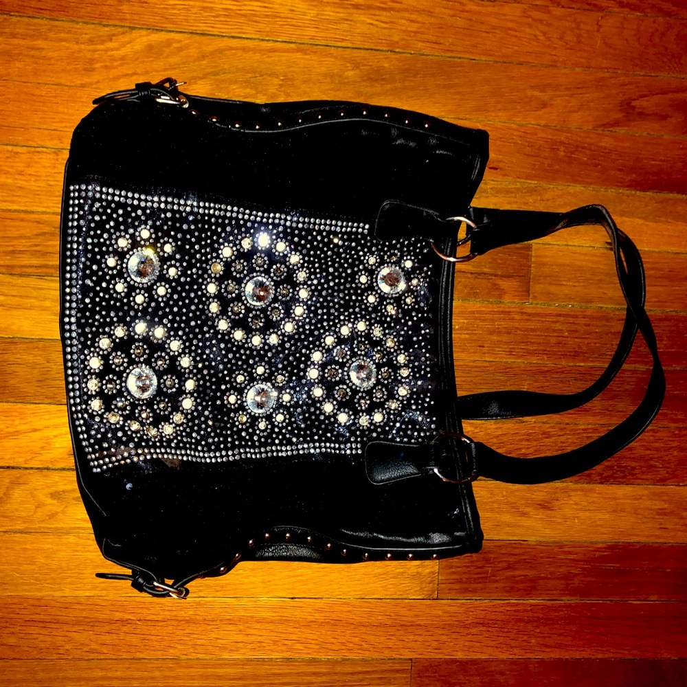 Hand bag. MAKE AN OFFER!!